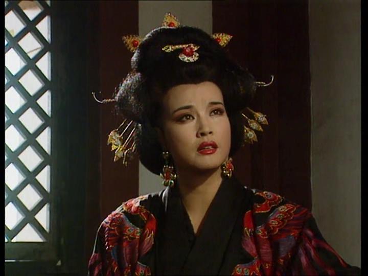 比较火的女明星发型搭配,女明星造型心机发型