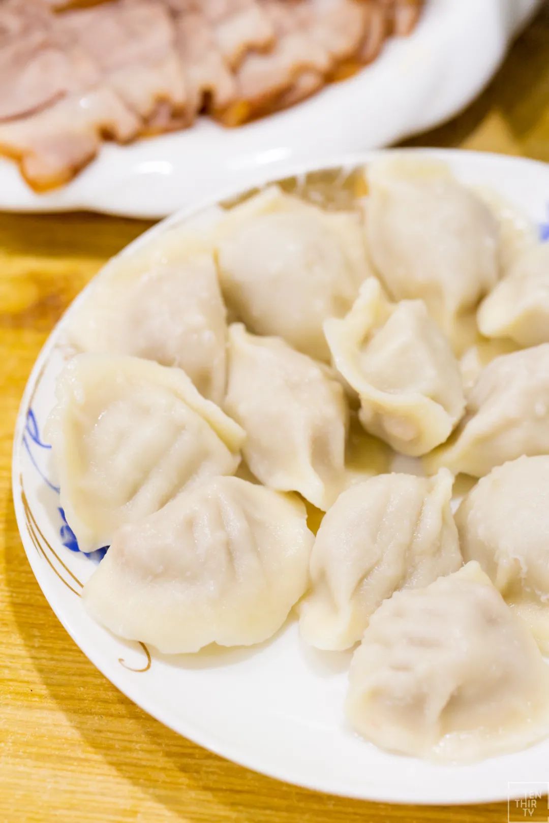 降温了吃点热乎的御寒,降温武汉