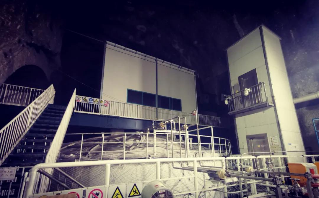 世界最深实验室2400米地下室,2400米深的地下实验室多少钱