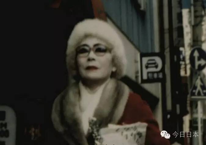 日本一*女妓**站街拉客到74岁，只为等一人