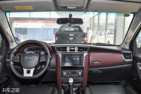 如何选13万元以下的柴油四驱皮卡,十万左右四驱性价比高的皮卡车