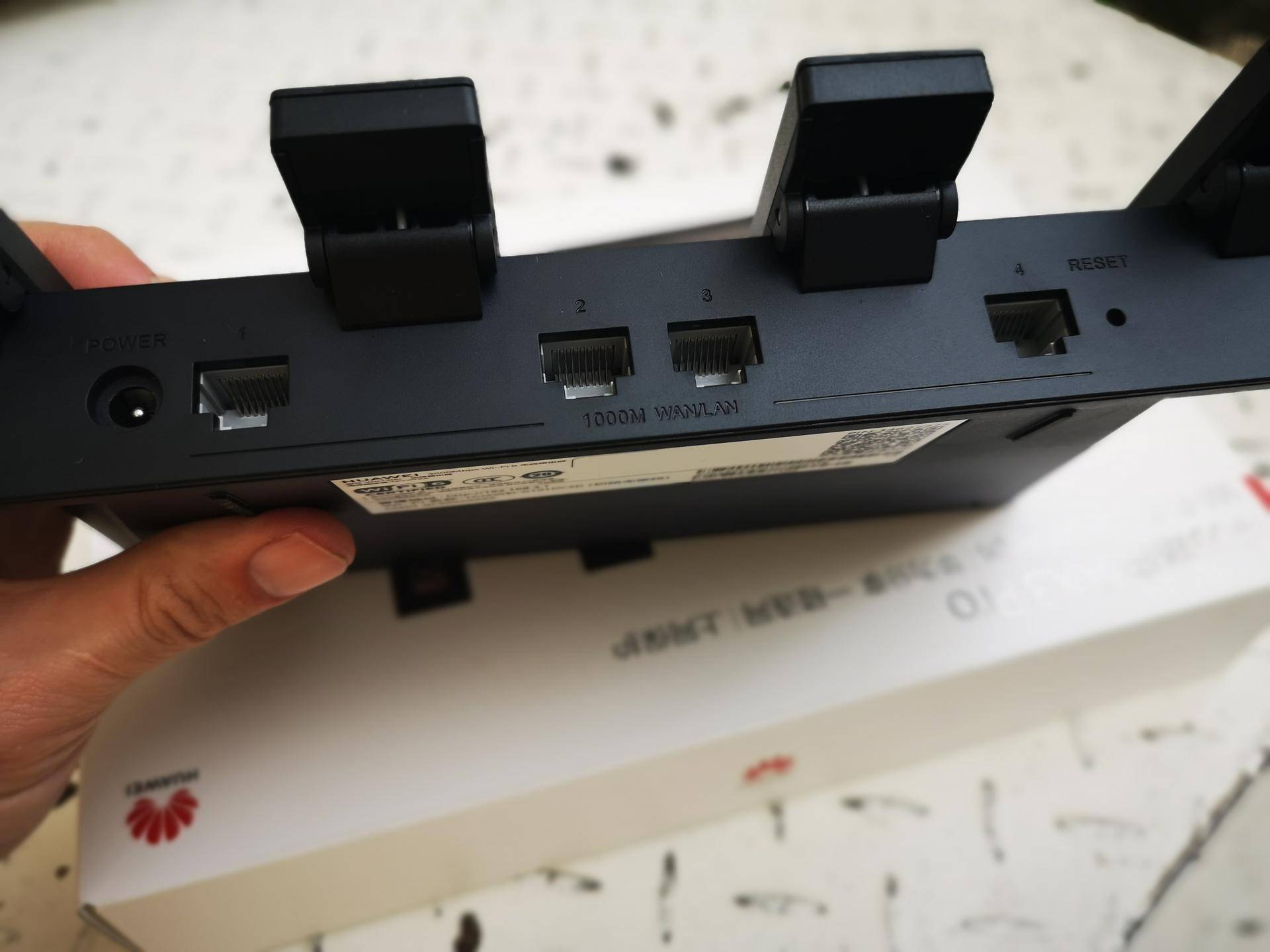 华为路由器ax3wifi6评测,450m无线路由器对比华为ax3