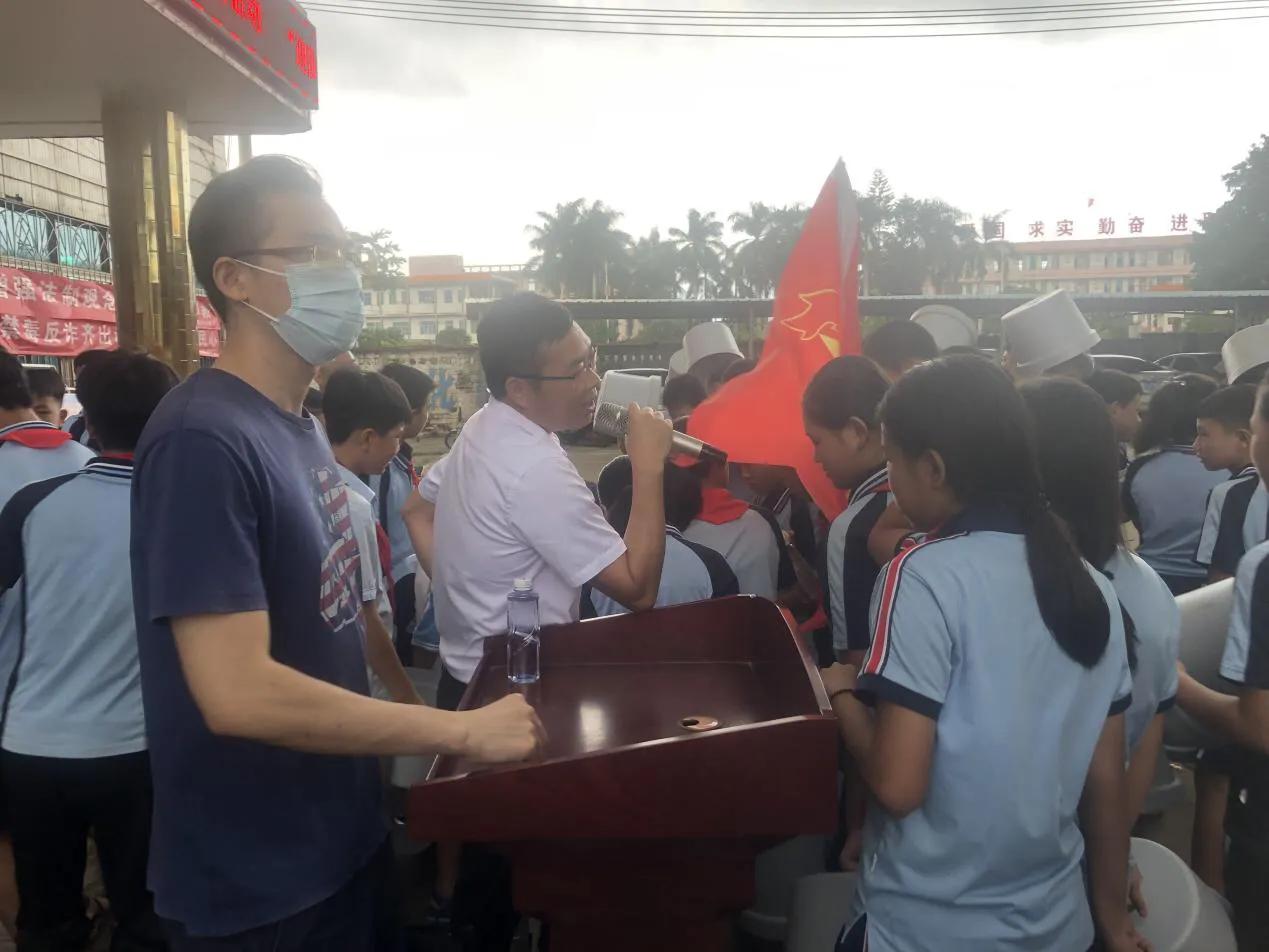 双湾镇开展禁毒宣传教育活动,马山镇开展暑期禁毒宣传教育活动