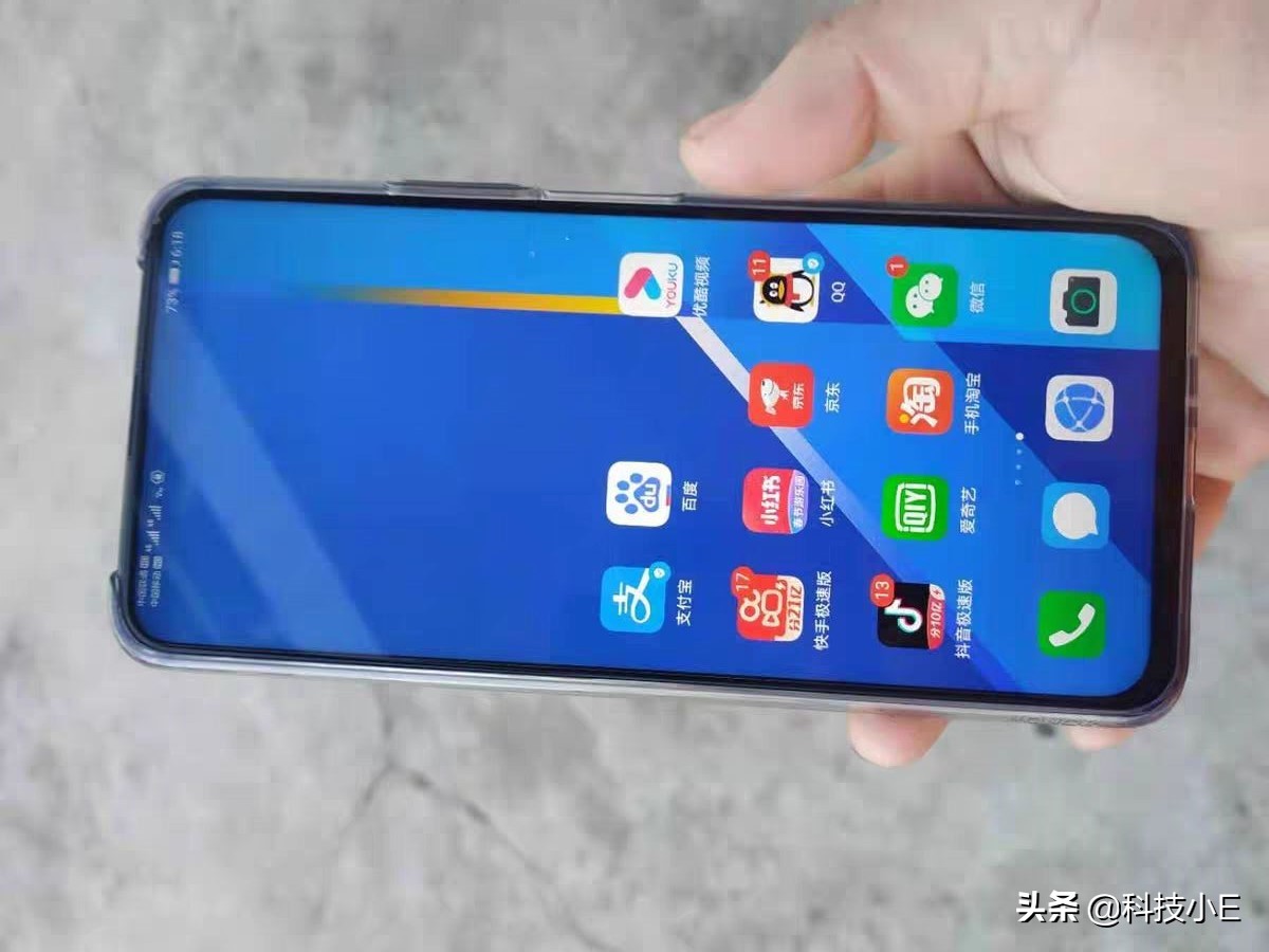 5nm麒麟芯片鸿蒙系统超曲面屏,麒麟芯片加鸿蒙4.0千元机推荐