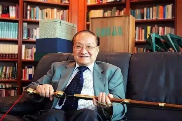 金庸武侠小说为什么爱写华山,为什么金庸论剑在华山