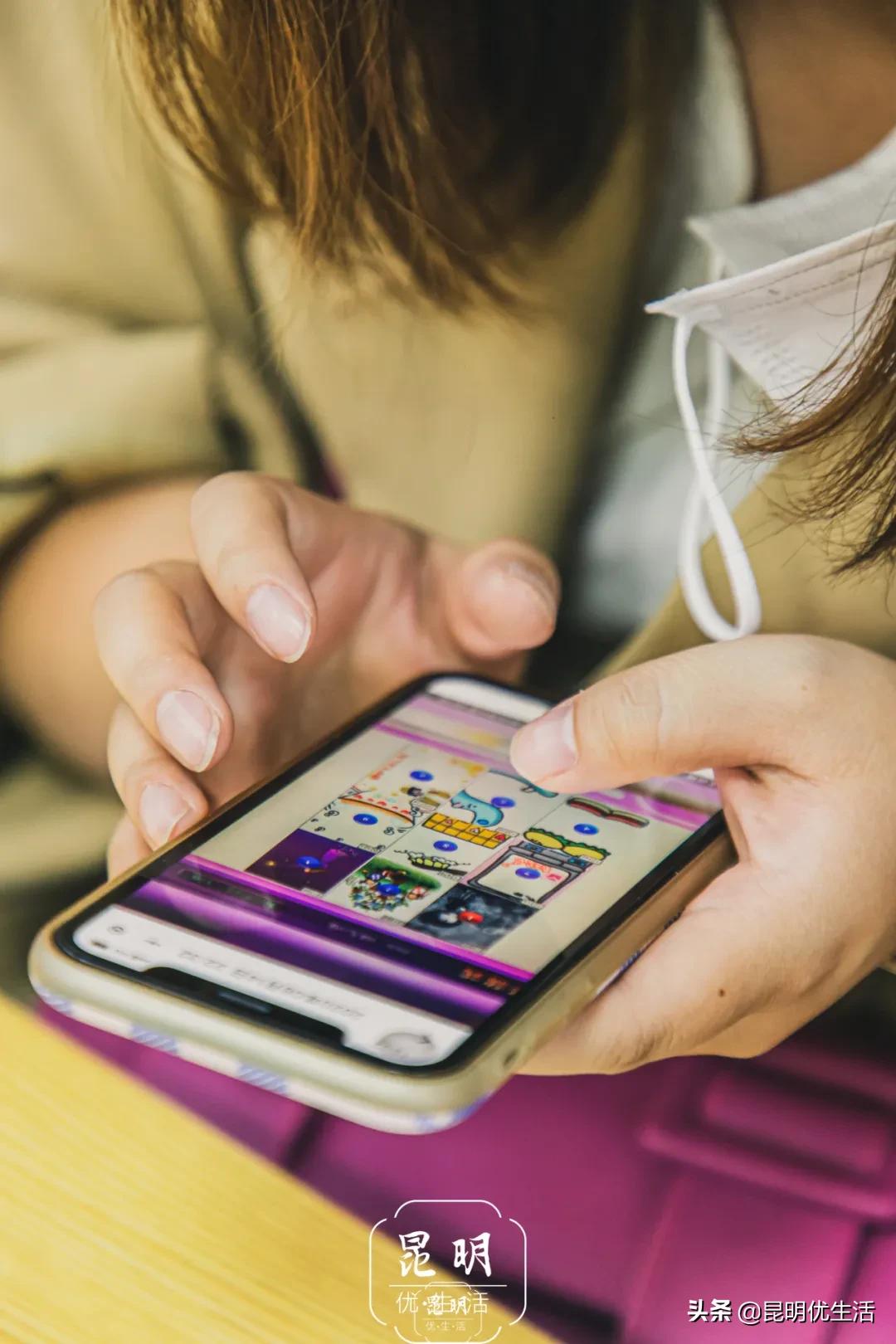 昆明最后一台大头贴机,藏着90后的绝版青春