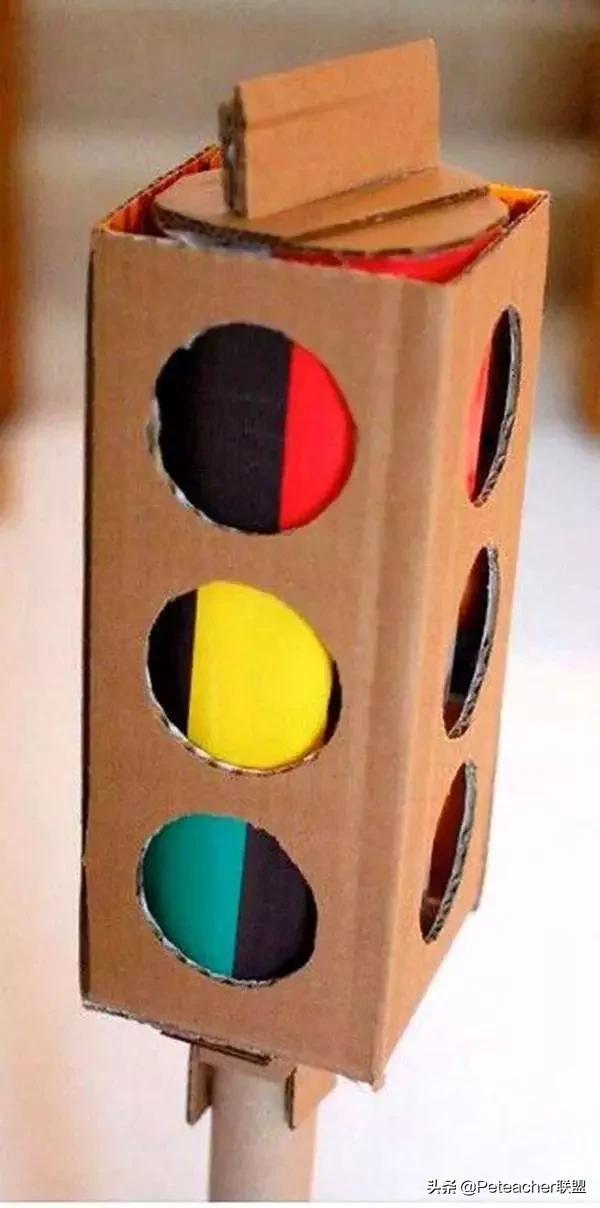 如何用废纸箱子做体育器材视频,如何用废品制作体育器材