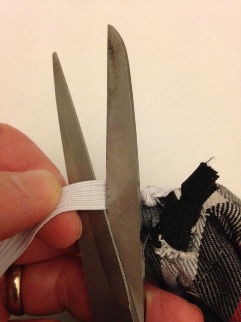 隔壁家的姐姐的找小裁，说她裙子松了，小裁用这个小技巧轻松改好