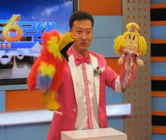 莲花山爬金山位置 (莲花山风景区爬金山)