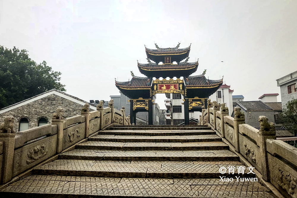 顺德逢简水乡，那一片小桥流水人家的风光，是古桥古屋古木的桃源