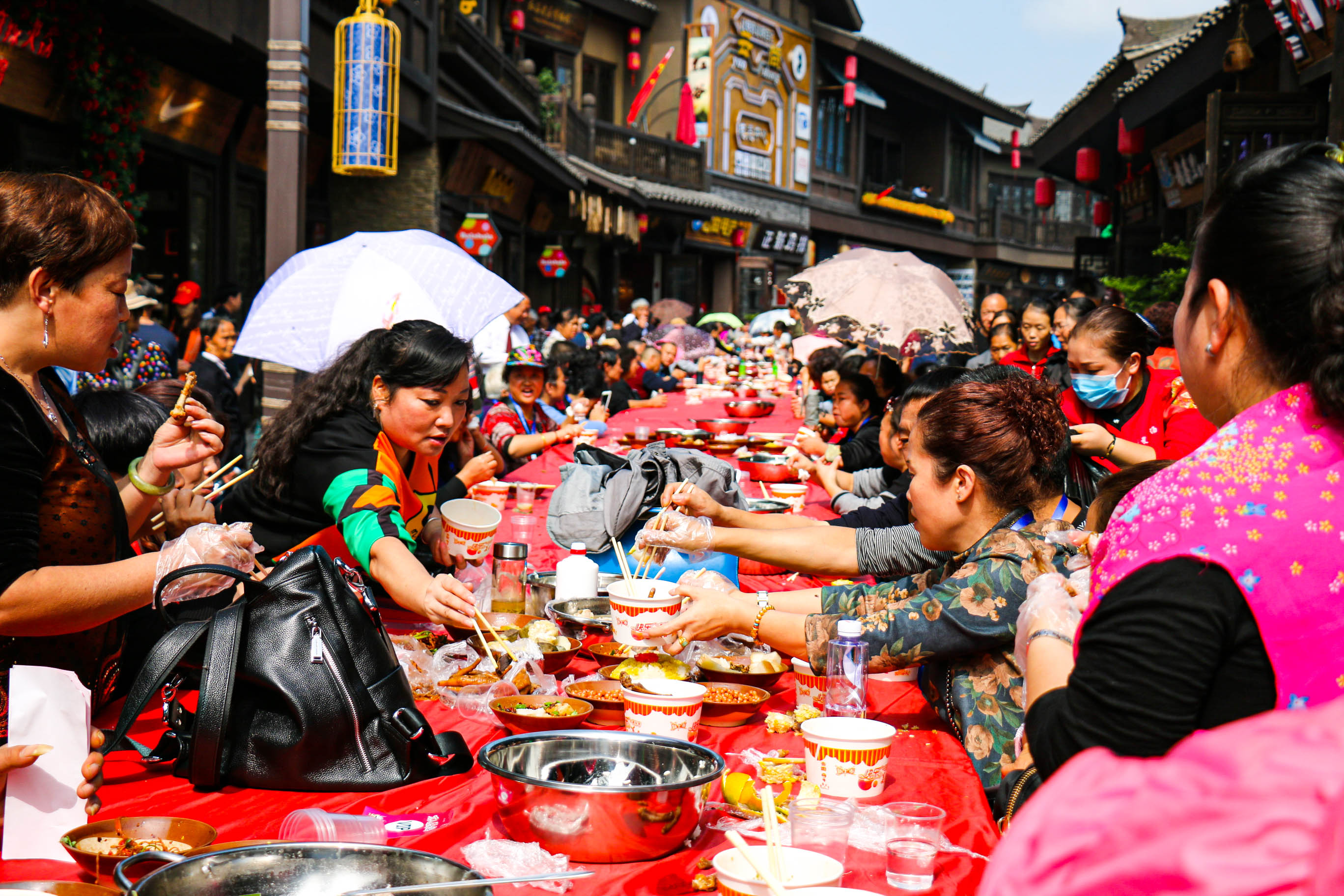 丹寨万达小镇全攻略｜夏天必打卡的小镇之一