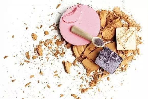 散粉粉饼和蜜粉的区别在哪,散粉和蜜粉粉饼的区别是什么