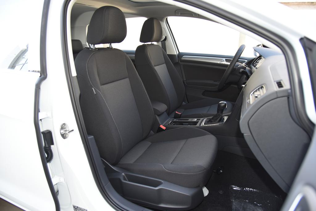 2019款200tsi高尔夫舒适进取,大众高尔夫最高配最新款哪个最好