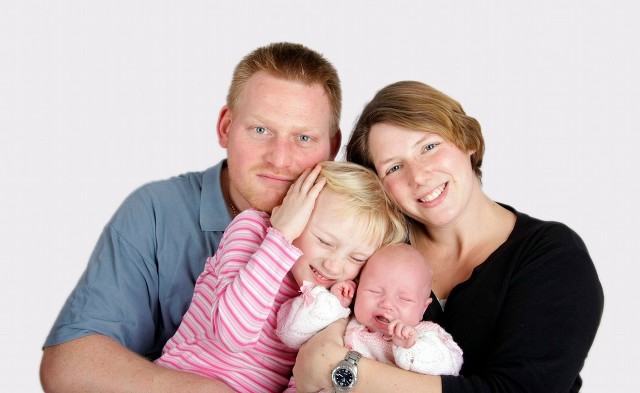 宝宝满3个月了该怎么养育,三个月宝宝养育注意事项