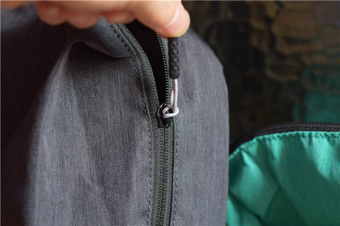 小米背包为什么这么受欢迎,小米极简都市背包一代和二代