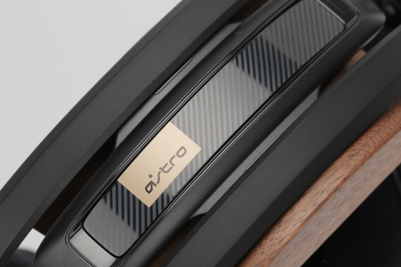 罗技a40耳机有必要选声卡吗,2200的声卡