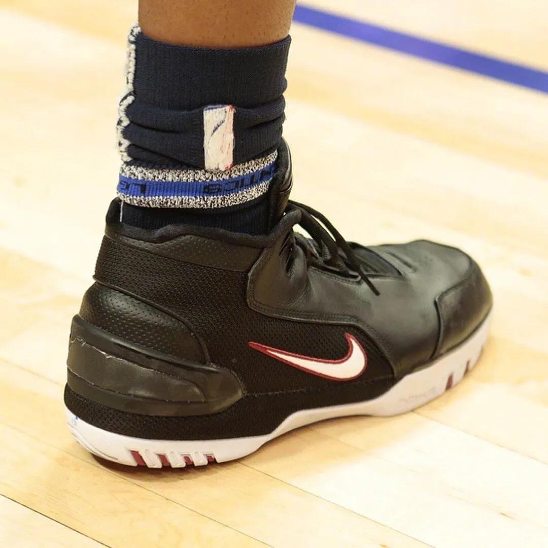 NBA球员上脚：球员穿的詹姆斯战靴，富尔茨和布朗尼很帅气！
