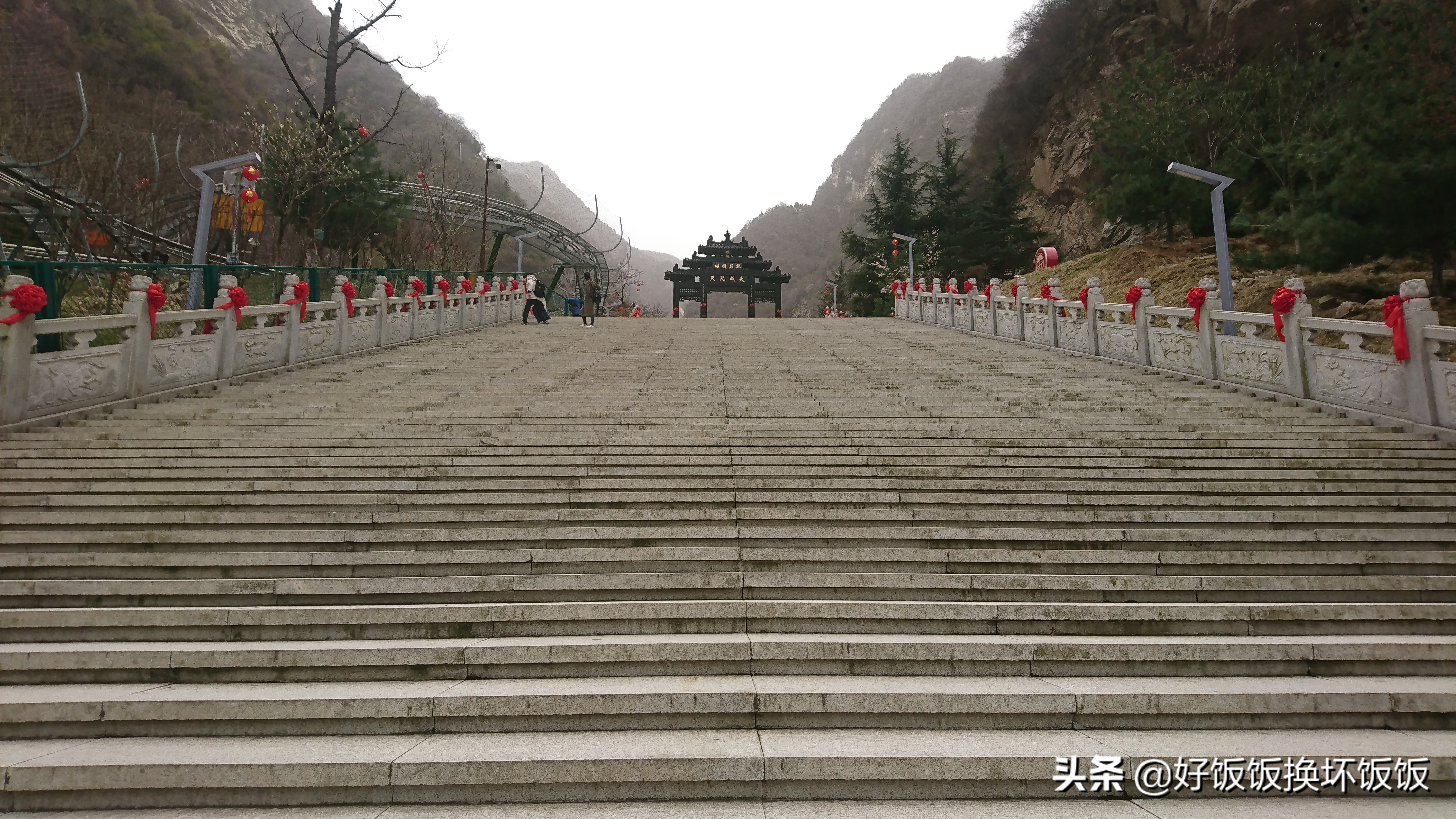 华山站到华山北峰怎么走,华山西峰到华山北峰山路怎样