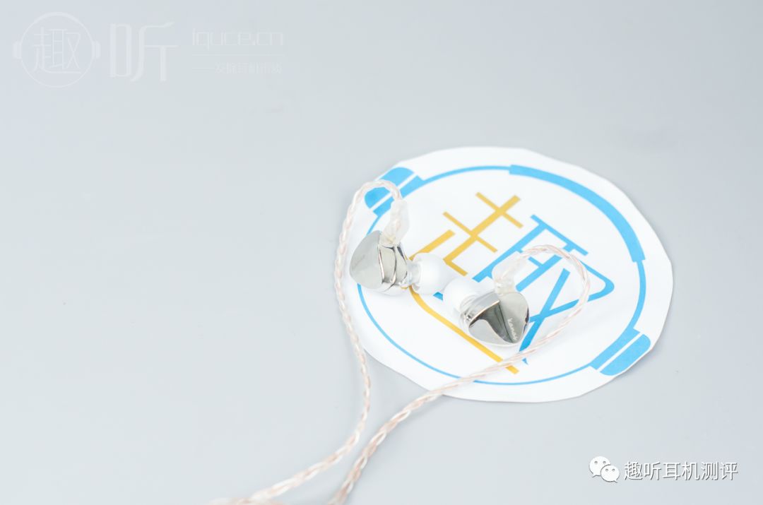 moondrop耳机测评,水月雨全入耳式耳机