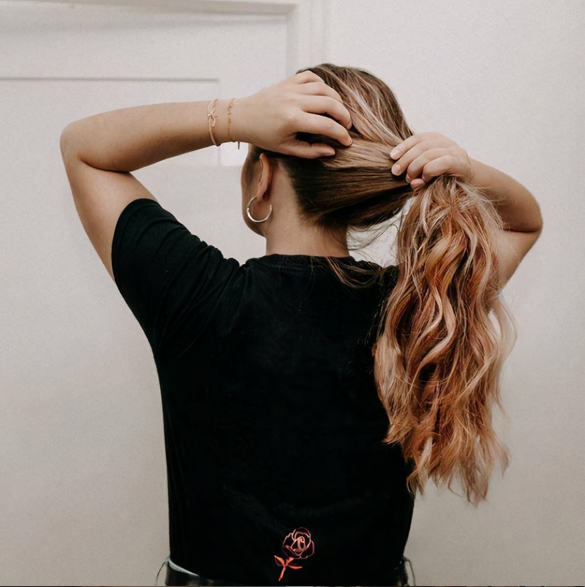 季泉伊树苦参去屑控油养发洗头水,自己配制黑发养发洗头水配方