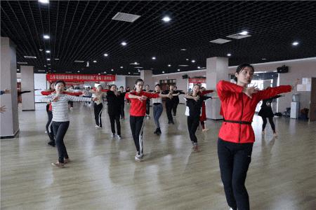 齐鲁健身操,路路有氧健身操刚入门的完整版