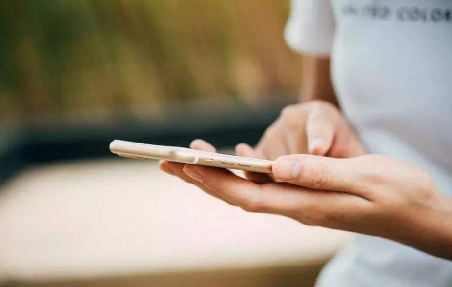 家长发现孩子的教育问题怎么办,家长发现孩子爱玩手机怎么办