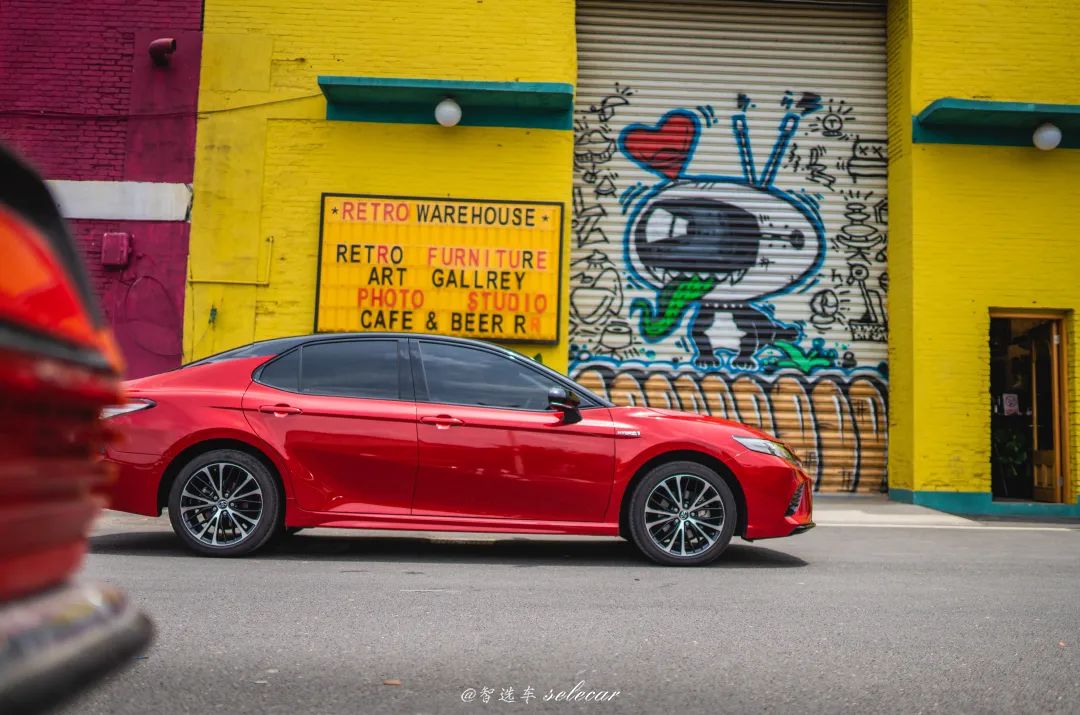 试乘试驾怎样可以吸引客户,试驾新一代凯美瑞双擎