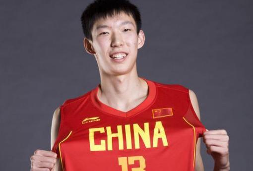 吐槽大会国足整段视频,中国男篮vs中国男足吐槽大会