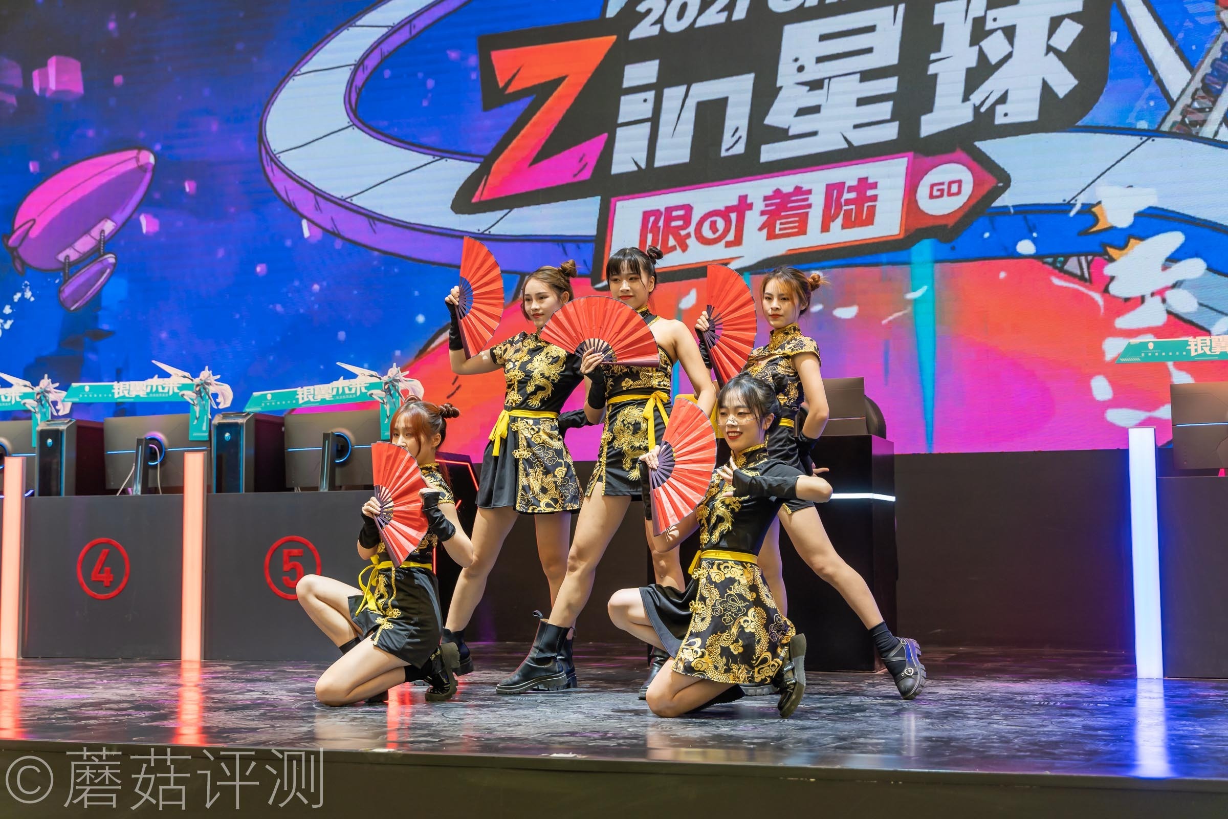 又有啥好玩的？蘑菇带你逛ChinaJoy2021，硬件、车和漂亮的小姐姐