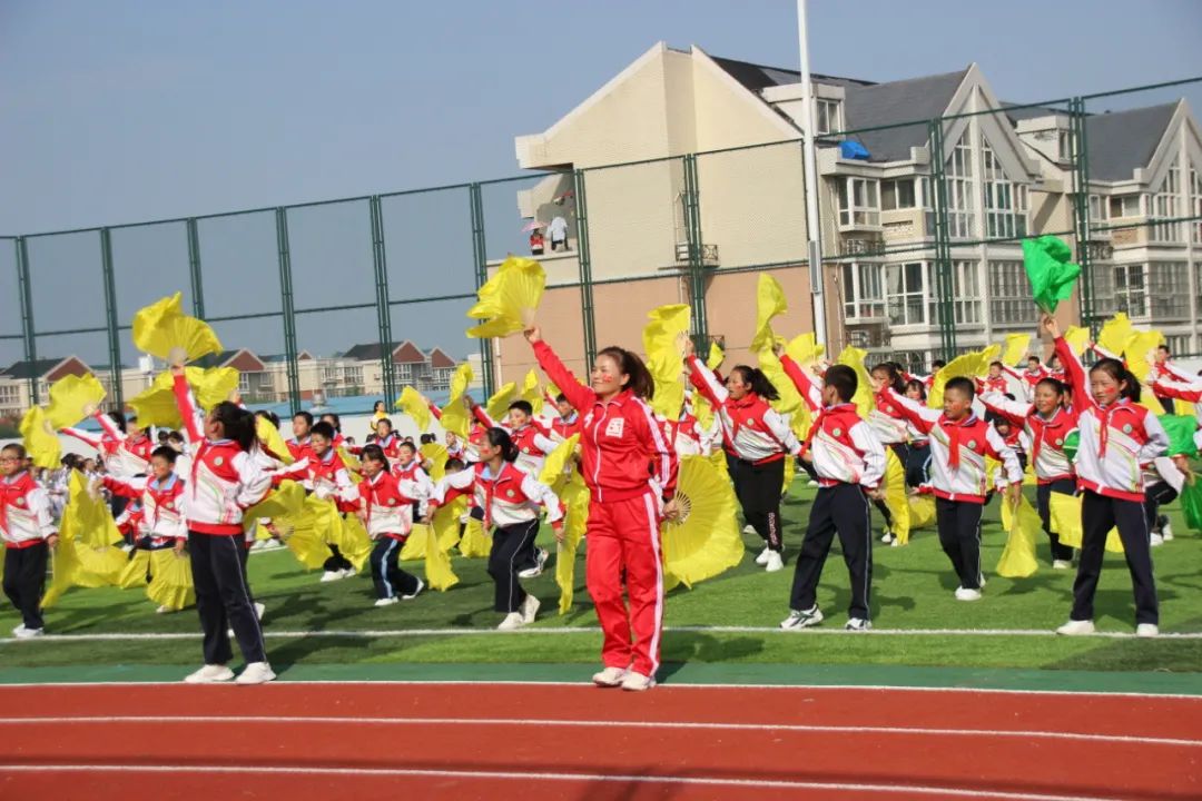 庆祝建党百年大型排舞展演西安,建党100周年校园啦啦操比赛