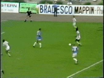 球王贝利效力过哪些俱乐部,球王贝利足球历史地位