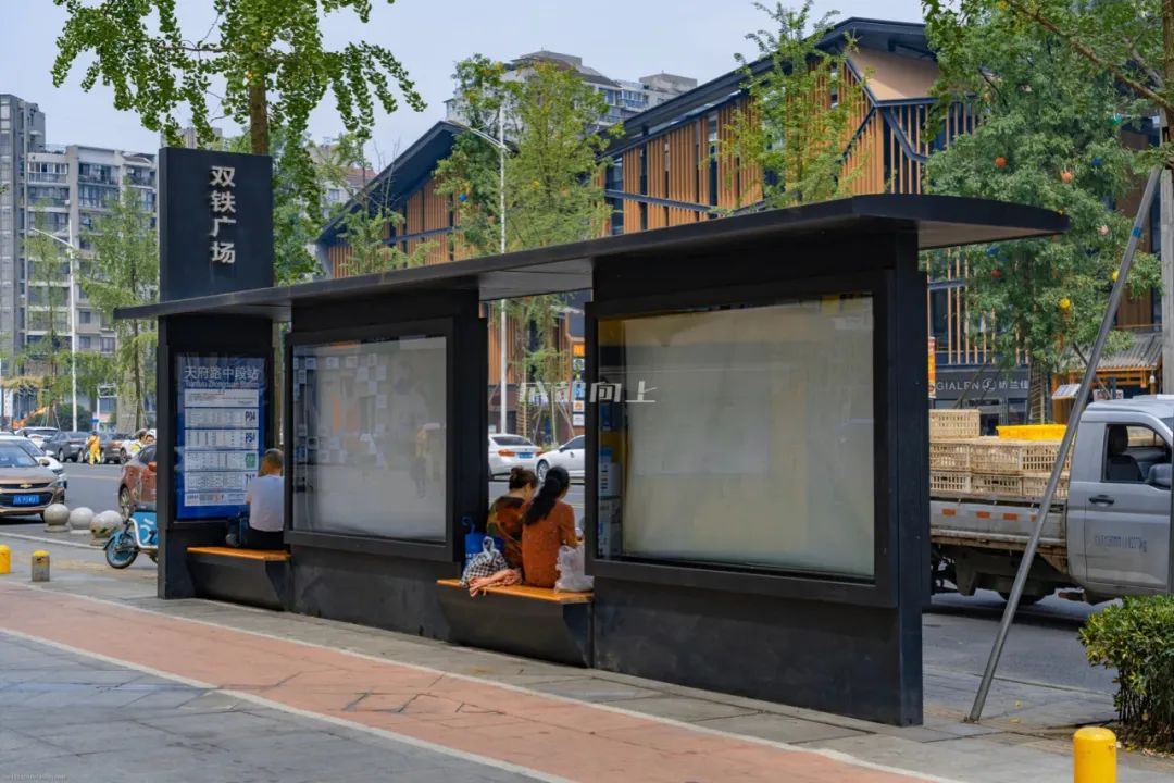 成都二圈层公交车对比,成都二圈层双流和龙泉谁更强