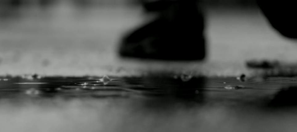 2010年,33人出海钓鱿,却只回来11人,他们经历了什么?