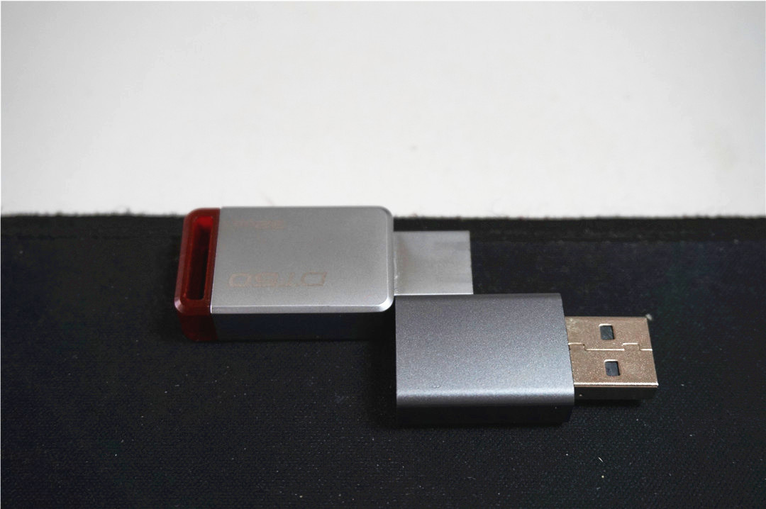 电脑耳机孔坏了但是麦克风没坏,电脑耳机孔坏了怎么修