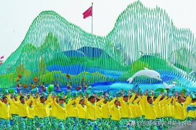 中华文化、绿水青山、祖国万岁亨特保罗拉杆箱主看国庆彩车华章