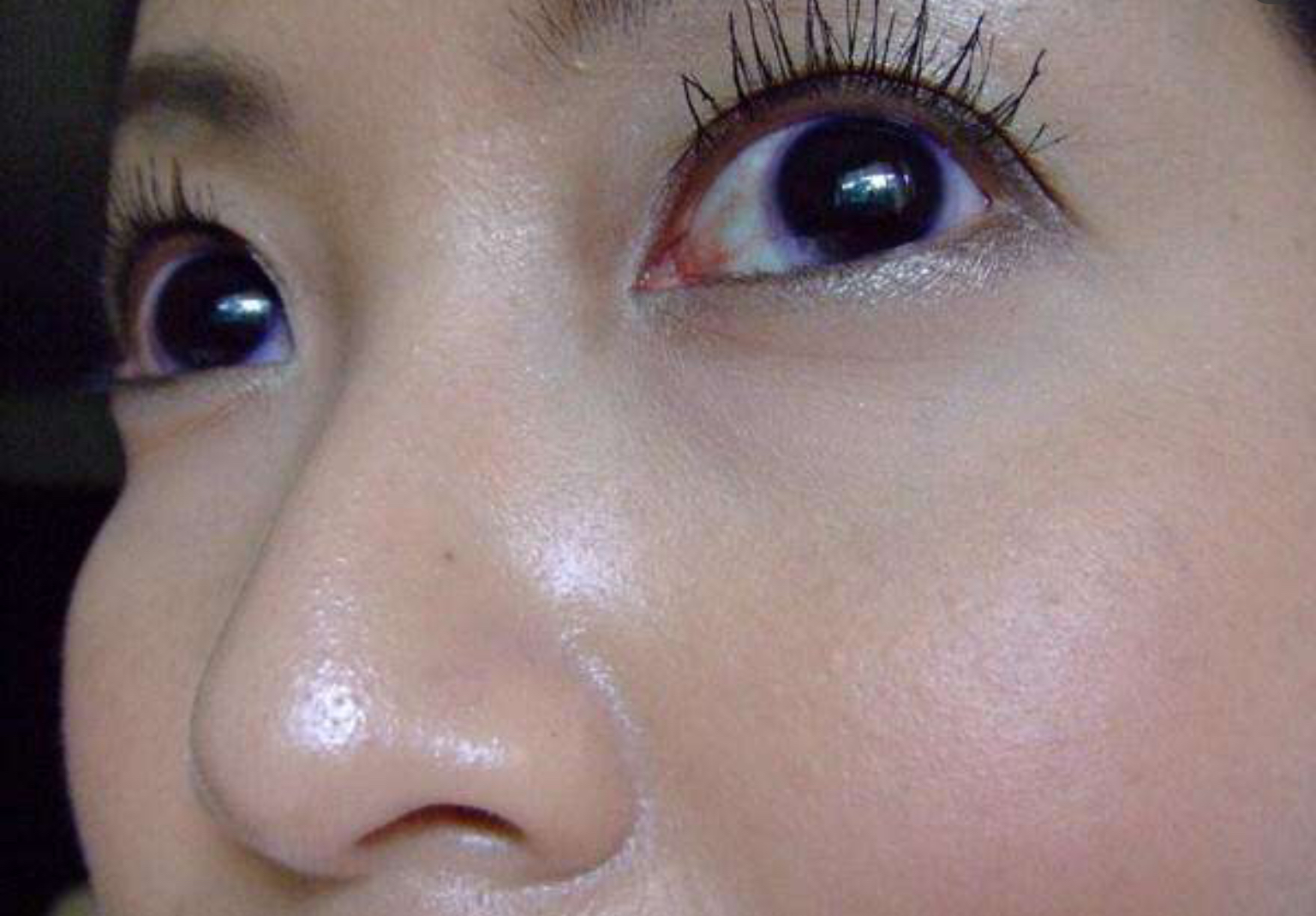 夏天化妆容易出油怎么办,夏天化妆不脱妆的技巧与步骤