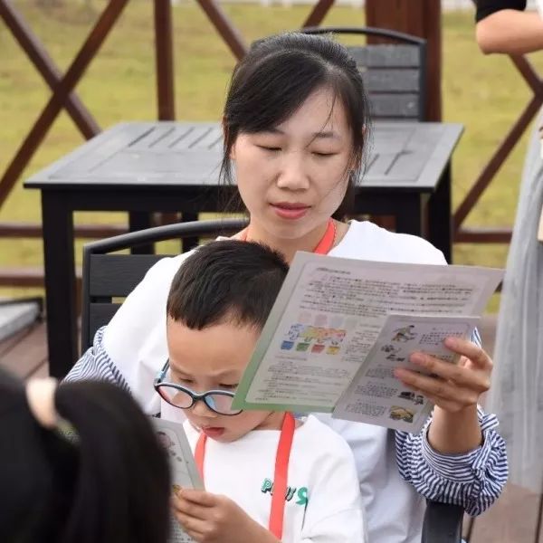 垃圾分类进社区保护环境我先行,垃圾分类我先行文明实践树新风