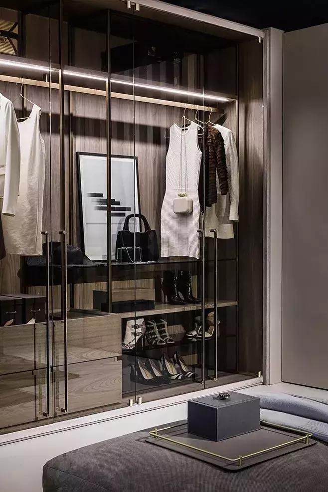 透明衣橱才正流行！