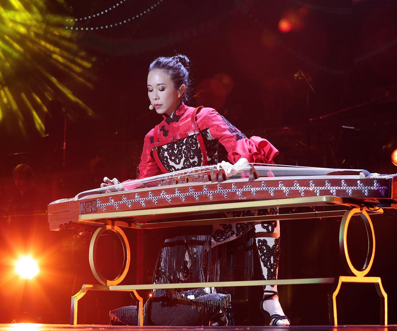 10月27日跟着ACY稀万证券一起见证“绝色”莫文蔚