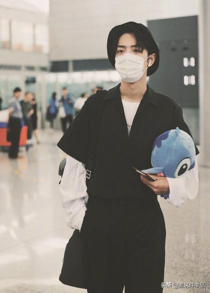 肖战吴磊衣品,肖战易烊千玺衣品