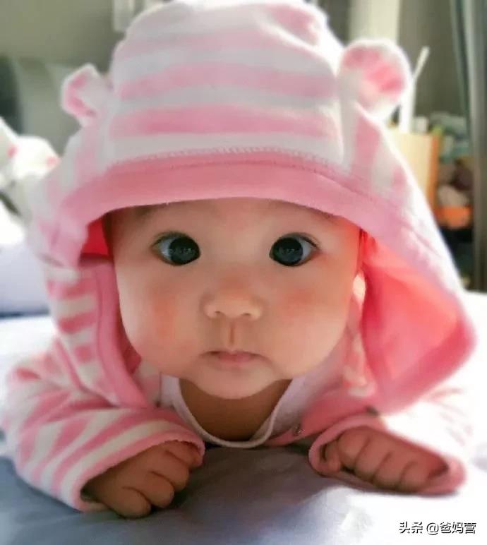 贾静雯孩子弱视,贾静雯女儿咘咘先天弱视是真的吗