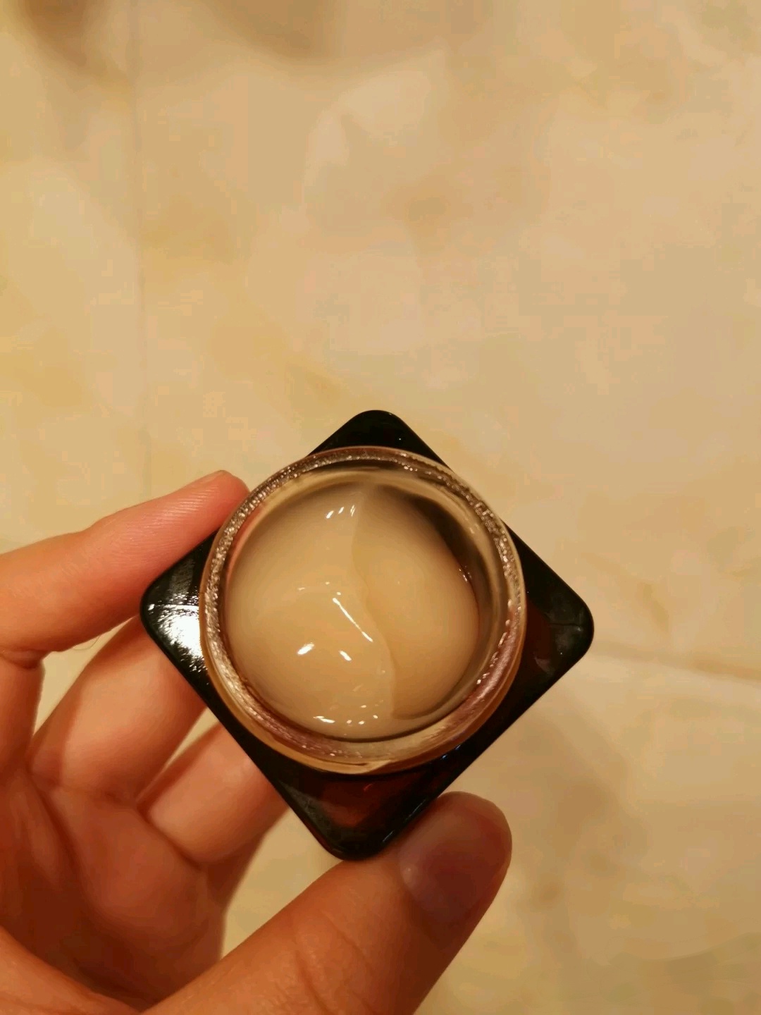 让眼睛恢复好的眼霜推荐,让眼部丰盈的眼霜