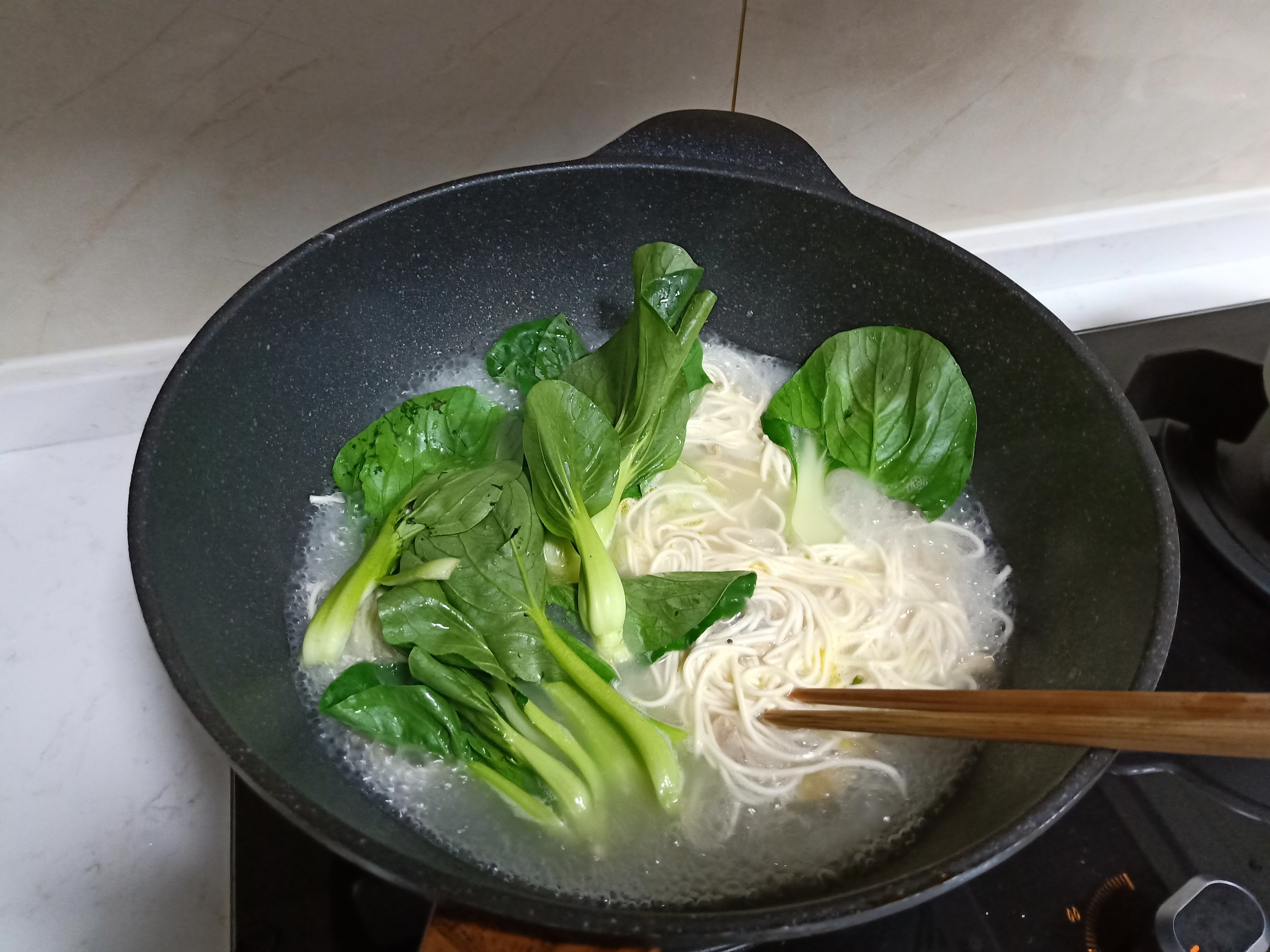 面条筋道爽滑一个小时,面条擀面10分钟劲道