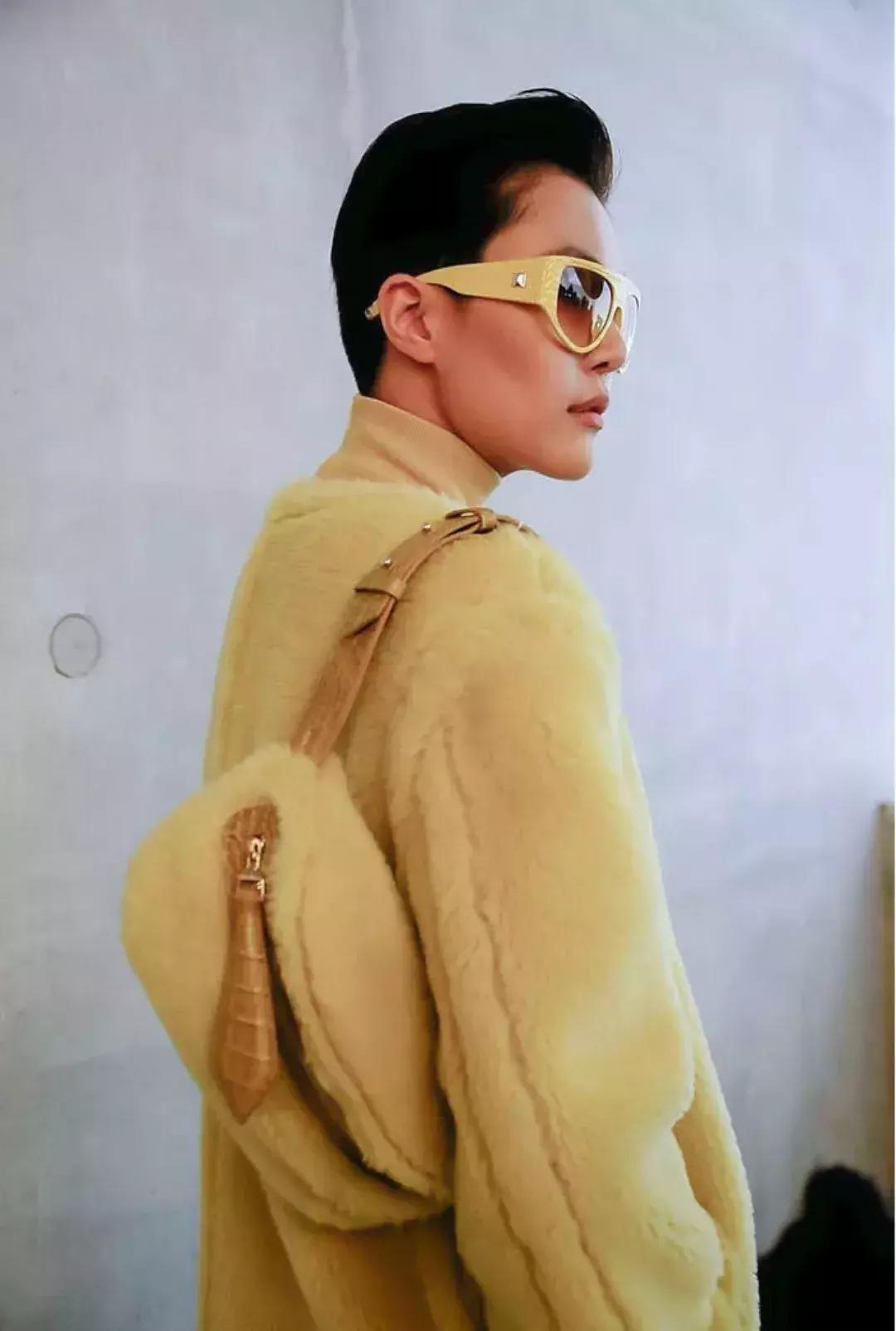 粉色打底适合什么颜色的外套,最适合女生的颜色