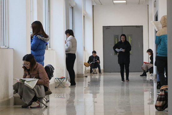 二本毕业的大学生有前途吗,二本大学生有什么前景吗