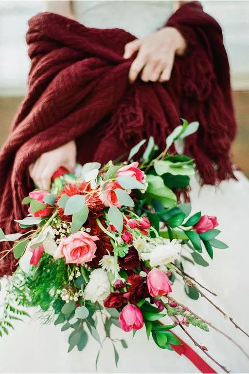 周冬雨王珞丹街拍,王珞丹秋冬穿搭