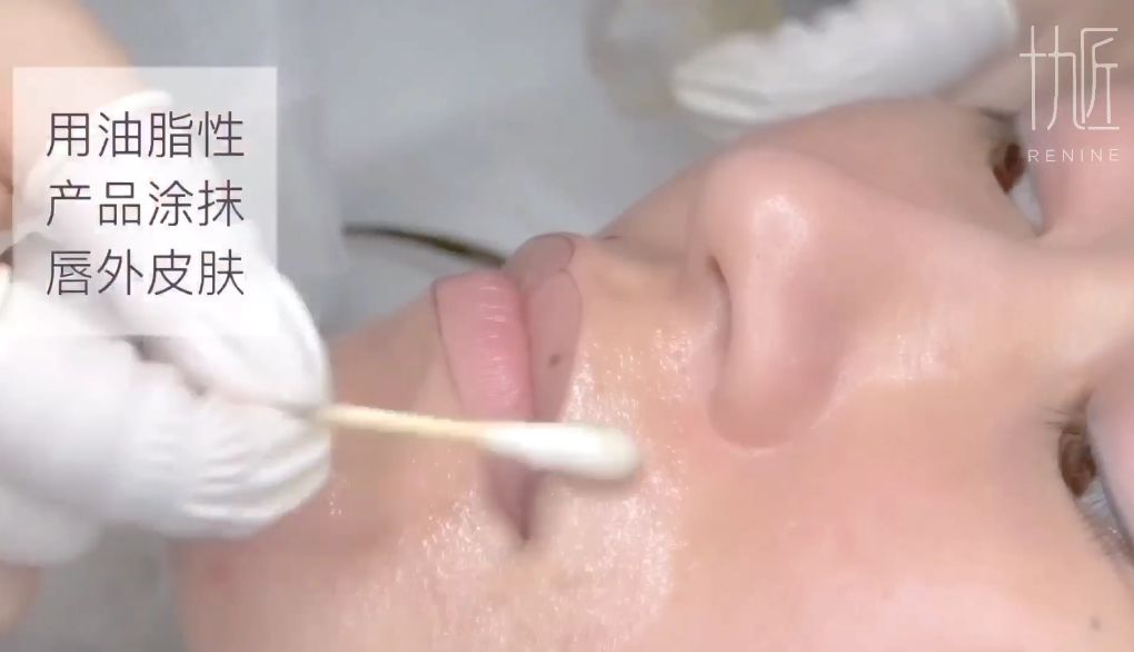 点刺纹唇技巧和手法视频,纹唇注意事项和禁忌