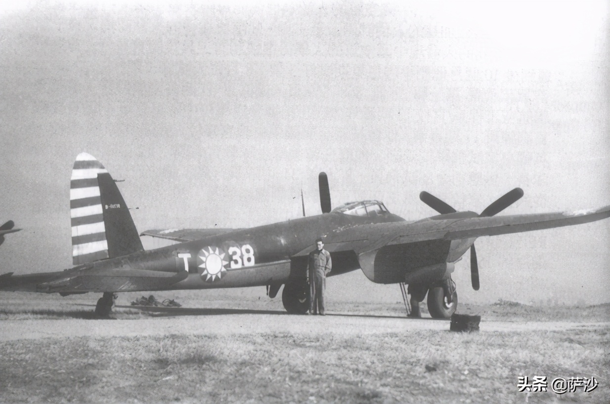 折中国战斗机,折翼战鹰战斗机