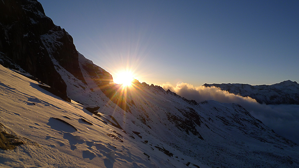 登山者的朝圣地四姑娘山,三峰四姑娘山登山者