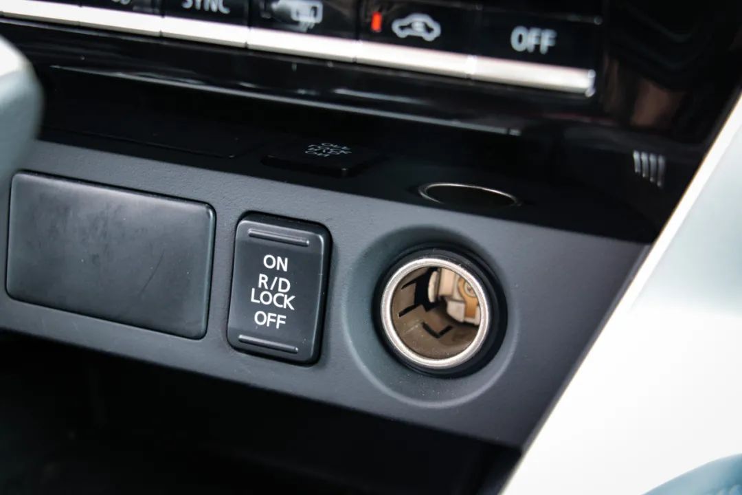 试驾三菱帕杰罗劲畅3.0,20款三菱帕杰罗劲畅3.0越野测试